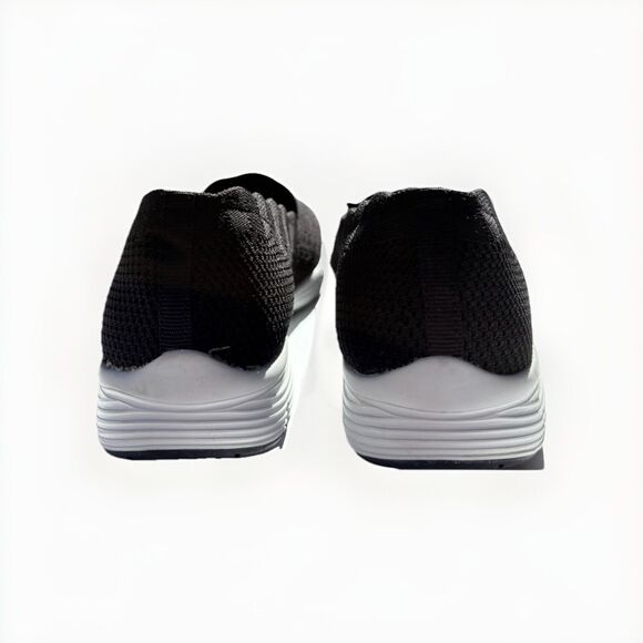 SKECHERS WOMEN’S Classic Fit  w/ air-cooled memory foam Size 7 Black Shoes - Picture 4 of 8